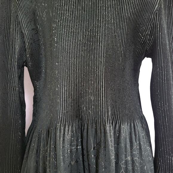 Talk of the Walk Pleated Waterfall Low Cut Faux Fur Balloon Sleeve Jacquard Coat - Picture 11 of 16